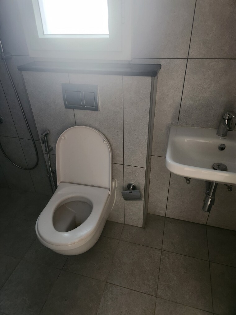 Bathroom, brigade-laguna 2 Bedroom 1188 Sq.Ft. Apartment In Hebbal Bangalore 9663462