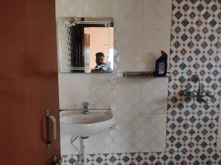 Bathroom, baradwari 2 Bedroom 1000 Sq.Ft. Apartment In Baradwari Jamshedpur 9663438