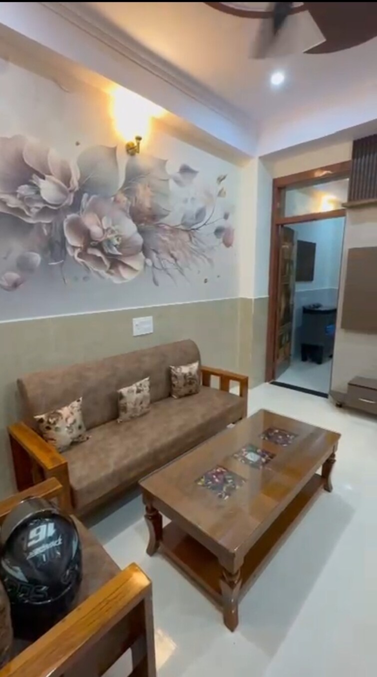 Cover Image, dwarka mor 2 Bedroom 70 Sq.Yd. Builder Floor In Dwarka Mor Delhi 9663466