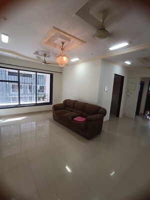 2 BHK Apartment For Rent in Shree Vallabh Tower, Malad West