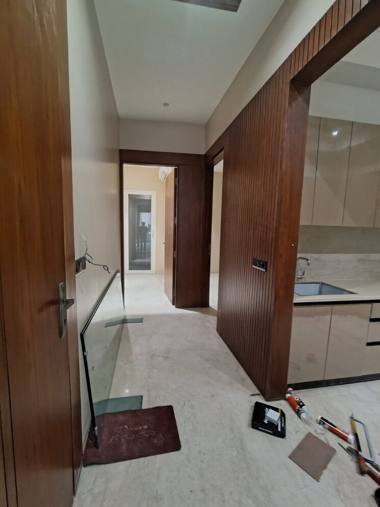 Kitchen, chittaranjan park 3 Bedroom 1600 Sq.Ft. Builder Floor In Chittaranjan Park Delhi 9663532