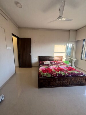 Bedroom in 2 BHK Apartment at Swastik Park, Chembur – for Rent