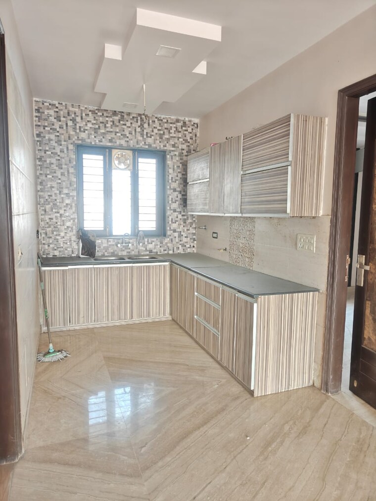 Kitchen, sector 15a 3 Bedroom 2250 Sq.Ft. Builder Floor In Sector 15a Faridabad 9663508