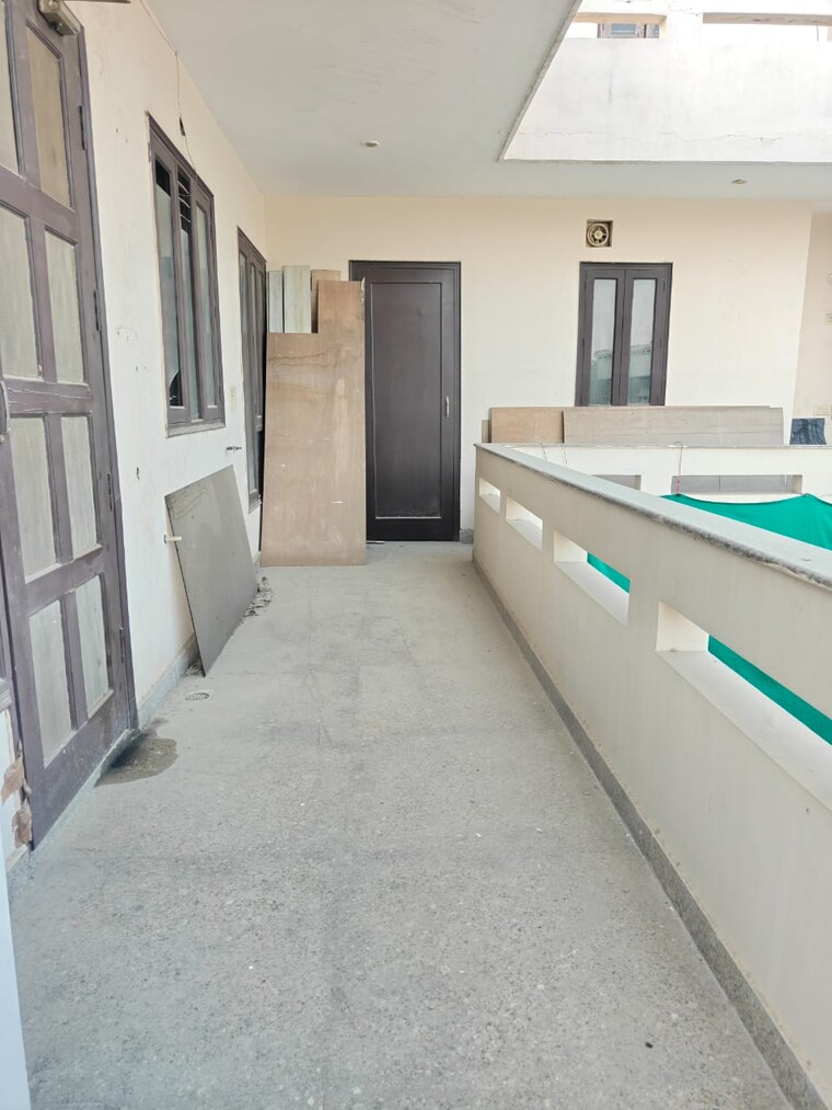 Balcony, sector 15a 3 Bedroom 2250 Sq.Ft. Builder Floor In Sector 15a Faridabad 9663508