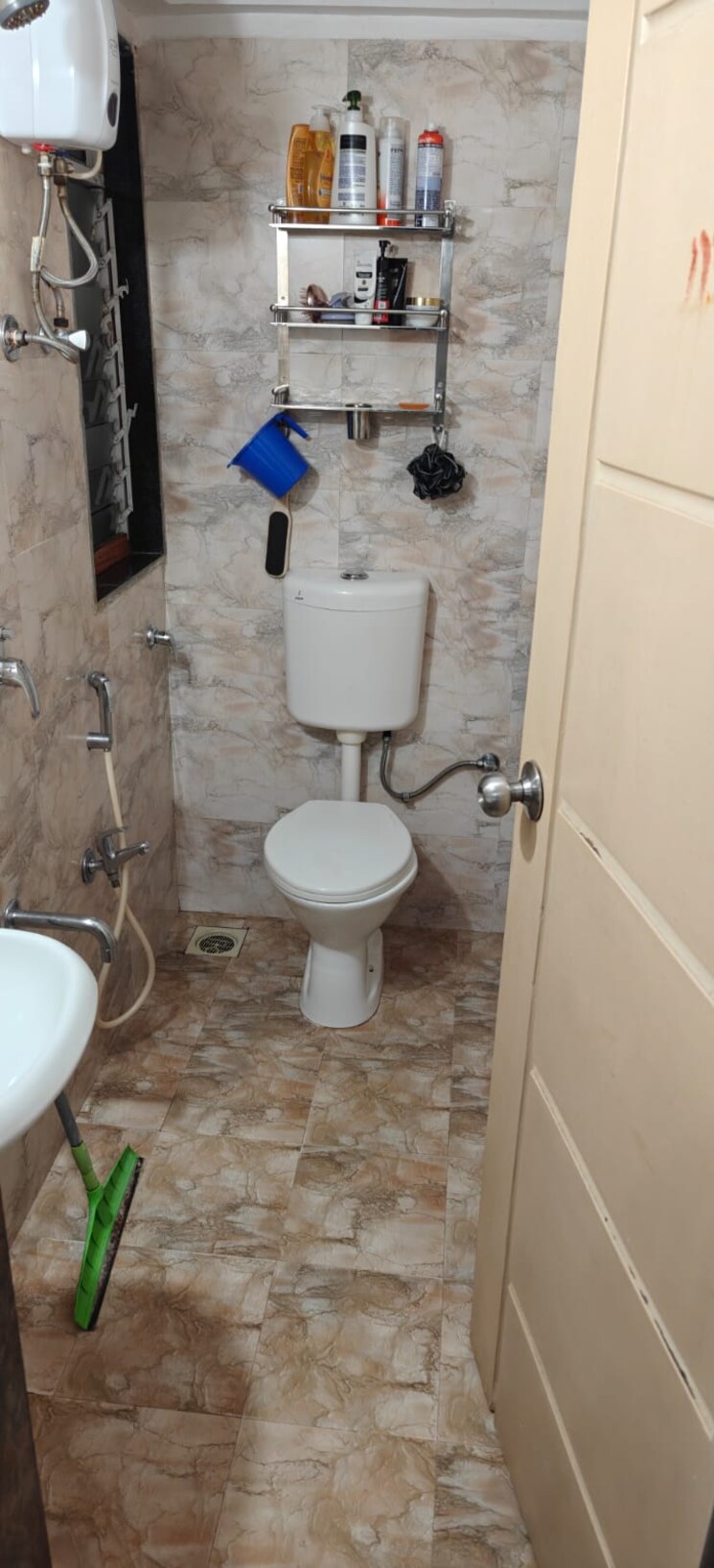 Bathroom, suyog-chs-tilak-nagar 1 Bedroom 400 Sq.Ft. Apartment In Tilak Nagar Mumbai 9663499