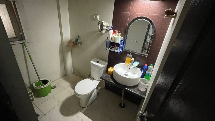 Bathroom, saviour-park 3 Bedroom 1505 Sq.Ft. Apartment In Mohan Nagar Ghaziabad 9663544