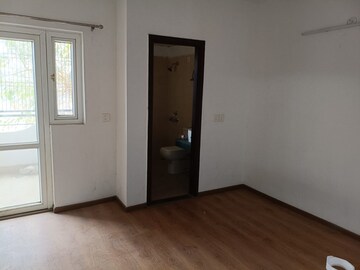 Room in 2 BHK Apartment at BPTP Park 81, Sector 81 – for Rent