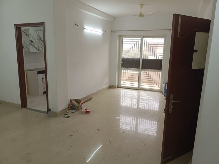 Room, bptp-park-81 2 Bedroom 1250 Sq.Ft. Apartment In Sector 81 Faridabad 9663545