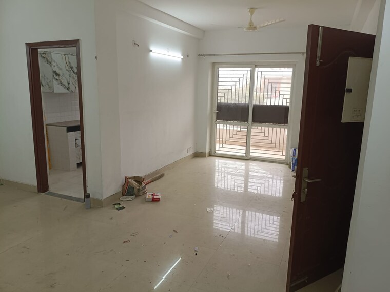 Room, bptp-park-81 2 Bedroom 1250 Sq.Ft. Apartment In Sector 81 Faridabad 9663545