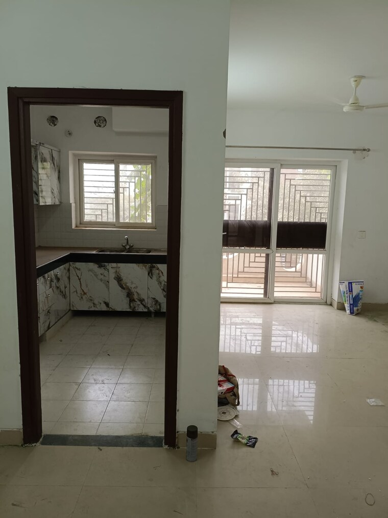 Room, bptp-park-81 2 Bedroom 1250 Sq.Ft. Apartment In Sector 81 Faridabad 9663545