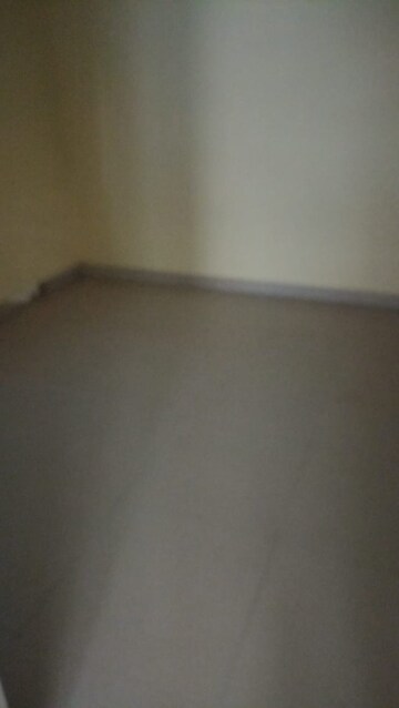 Room in 2 BHK Apartment at Morabadi – for Rent