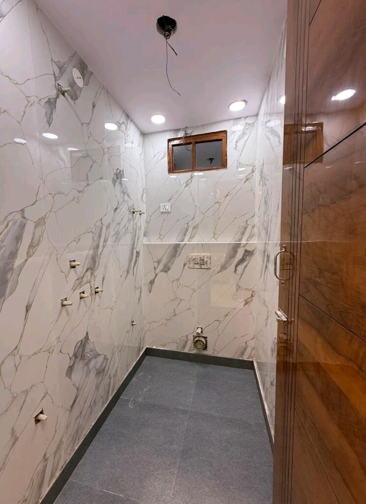 Bathroom, sahastradhara road 4 Bedroom 2896 Sq.Ft. Independent House In Sahastradhara Road Dehradun 9663631