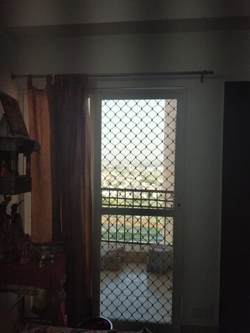 Room in 2 BHK Apartment at Ajnara Le Garden, Sector 16b Greater Noida – for Sale