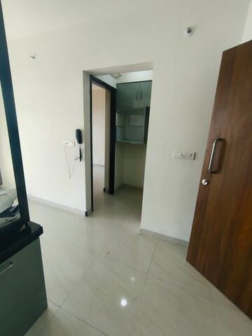 Room in 1 BHK Apartment at Lodha Crown Quality Homes, Majiwada – for Rent