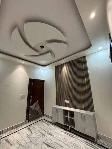 Furnished Amenities in 4 BHK Independent House at Sector 12 – for Sale