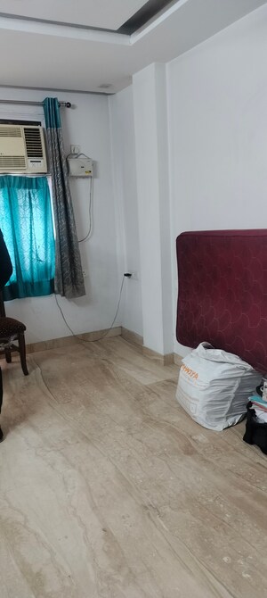 Room in 2 BHK Builder Floor at Janakpuri – for Sale