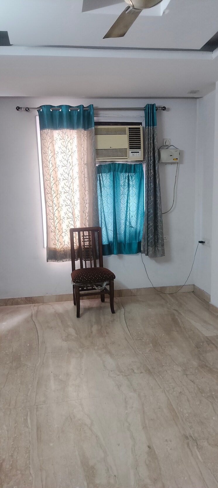 Room, janakpuri 2 Bedroom 900 Sq.Ft. Builder Floor In Janakpuri Delhi 9663719