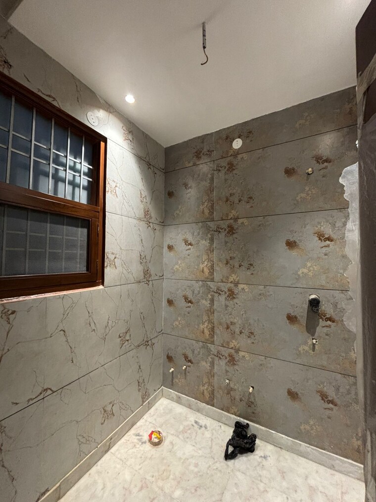 Bathroom, sector 12 4 Bedroom 120 Sq.Yd. Independent House In Sector 12 Panipat 9663742