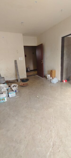 Room in 1 BHK Apartment at Goghari Mansion CHS, Santacruz West – for Rent