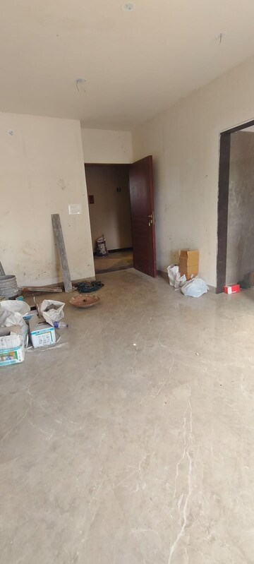 Room in 1 BHK Apartment at Goghari Mansion CHS, Santacruz West – for Rent