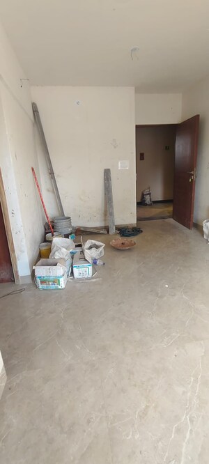 Room in 1 BHK Apartment at Goghari Mansion CHS, Santacruz West – for Rent