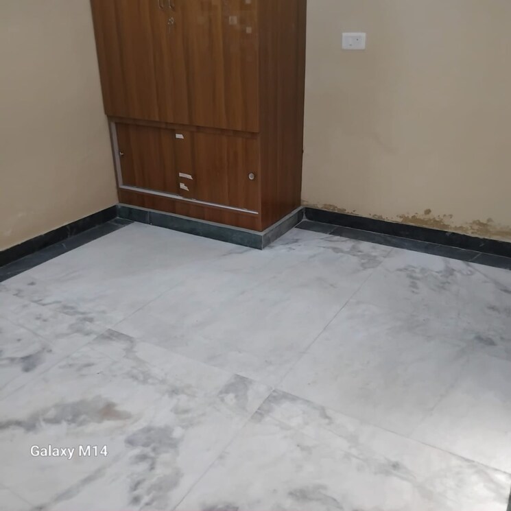 Room, sector 22 2 Bedroom 161 Sq.Ft. Builder Floor In Sector 22 Gurgaon 9663728