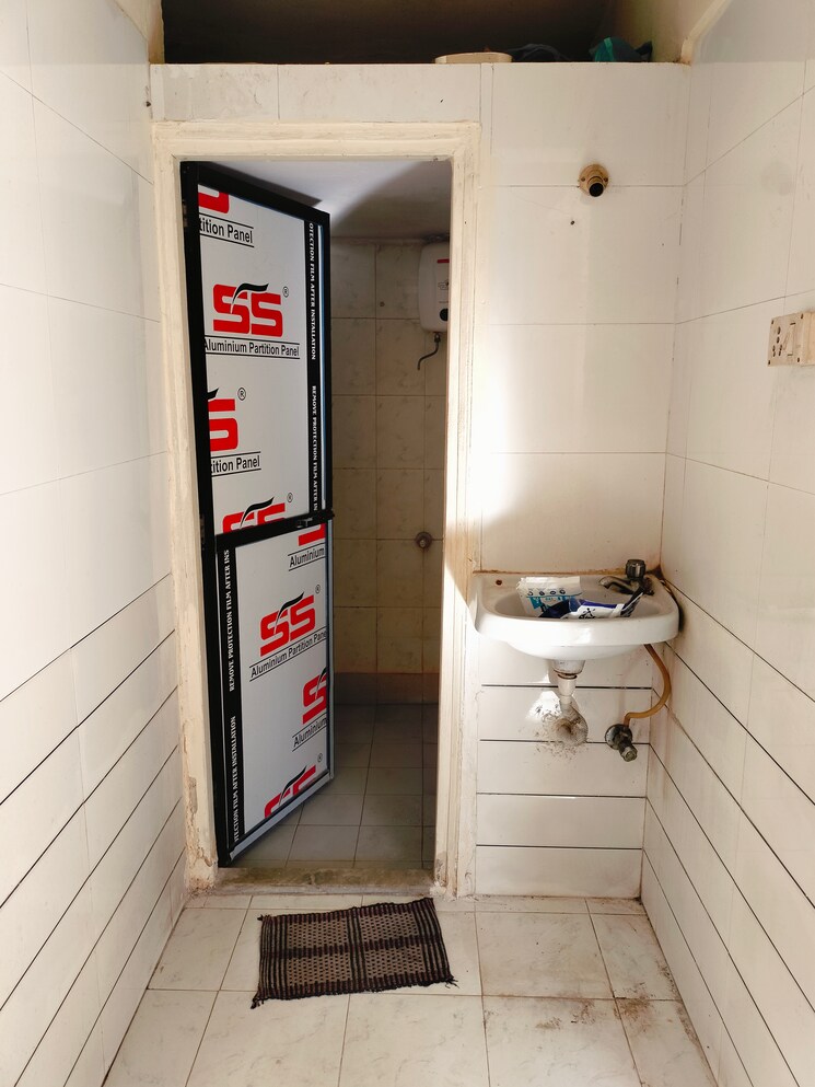 Bathroom, vasant-leela-apartment 1 Bedroom 415 Sq.Ft. Apartment In Ghodbunder Road Thane 9663724