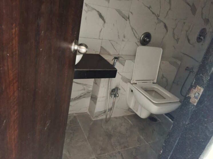 Bathroom, atul-hillcreast 3 Bedroom 1142 Sq.Ft. Apartment In Andheri East Mumbai 9663711