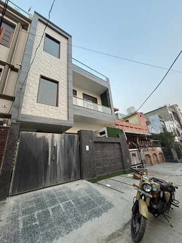 4 BHK Independent House For Sale in Sector 12
