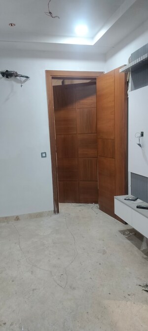 Room in 2 BHK Builder Floor at Janakpuri – for Sale