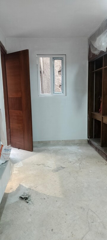 Room in 2 BHK Builder Floor at Janakpuri – for Sale
