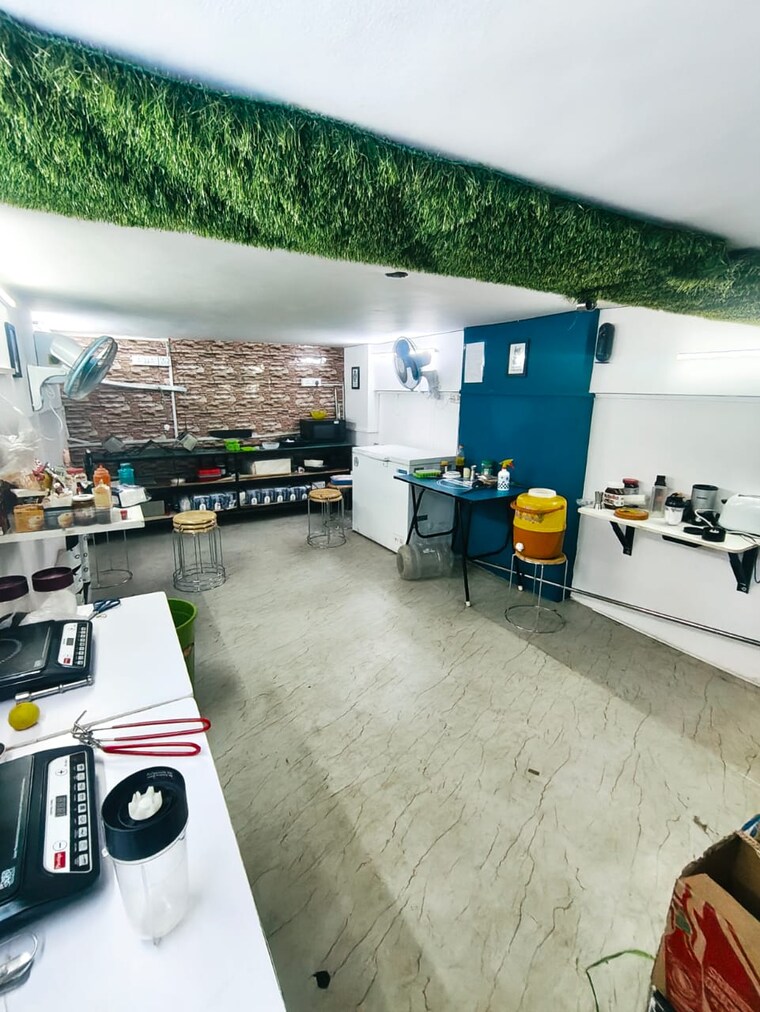  Parking, swastik-residency-1 Commercial Shop 420 Sq.Ft. In Ghodbunder Road Thane 9663738