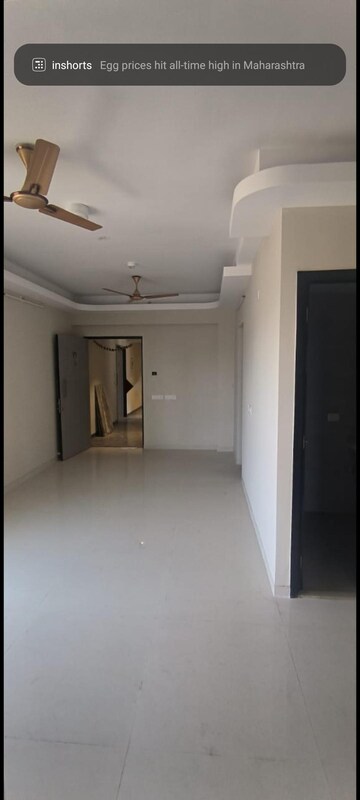 Room in 2 BHK Apartment at Siddha Seabrook, Kandivali West – for Rent