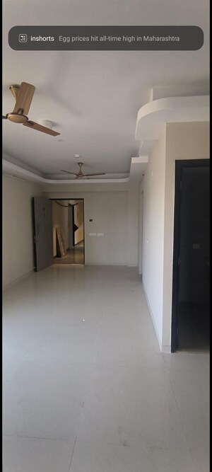 Room in 2 BHK Apartment at Siddha Seabrook, Kandivali West – for Rent