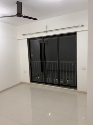 2 BHK Apartment For Rent in Parinee Essence, Kandivali West