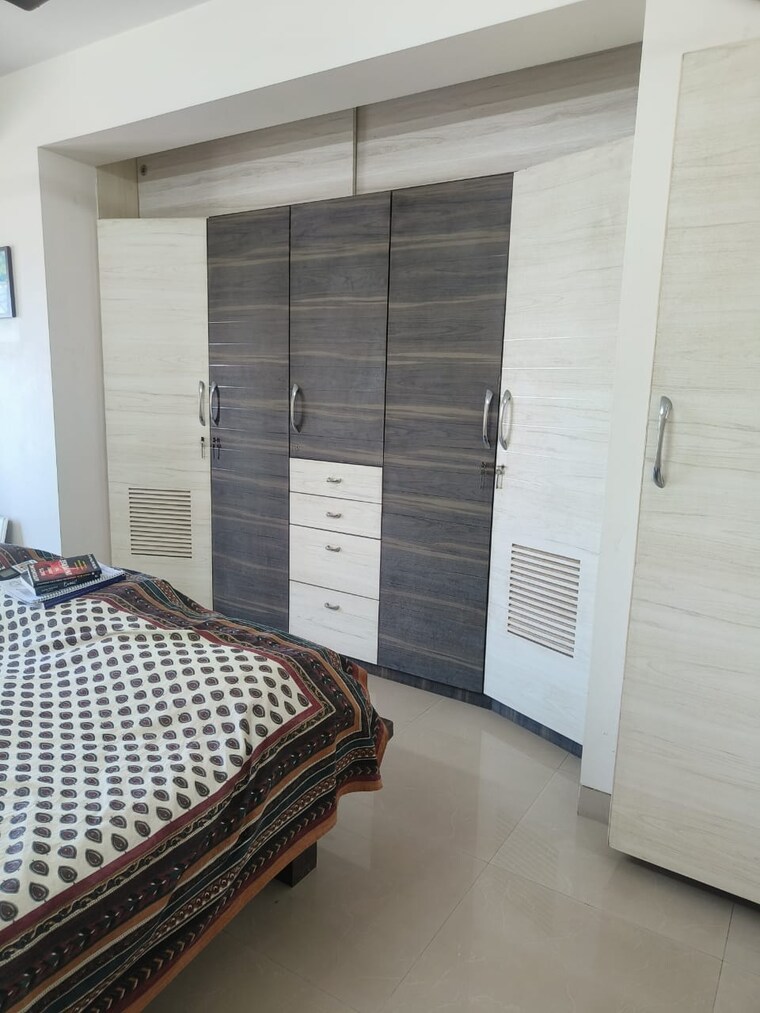 Room, matunga 5 Bedroom 1850 Sq.Ft. Apartment In Matunga Mumbai 9663755