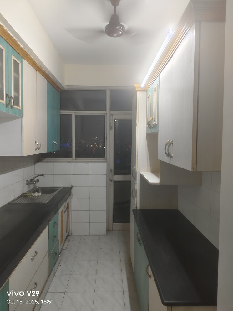 Kitchen, ansal-sushant-estate 2.5 Bedroom 1300 Sq.Ft. Apartment In Sector 52 Gurgaon 9663808