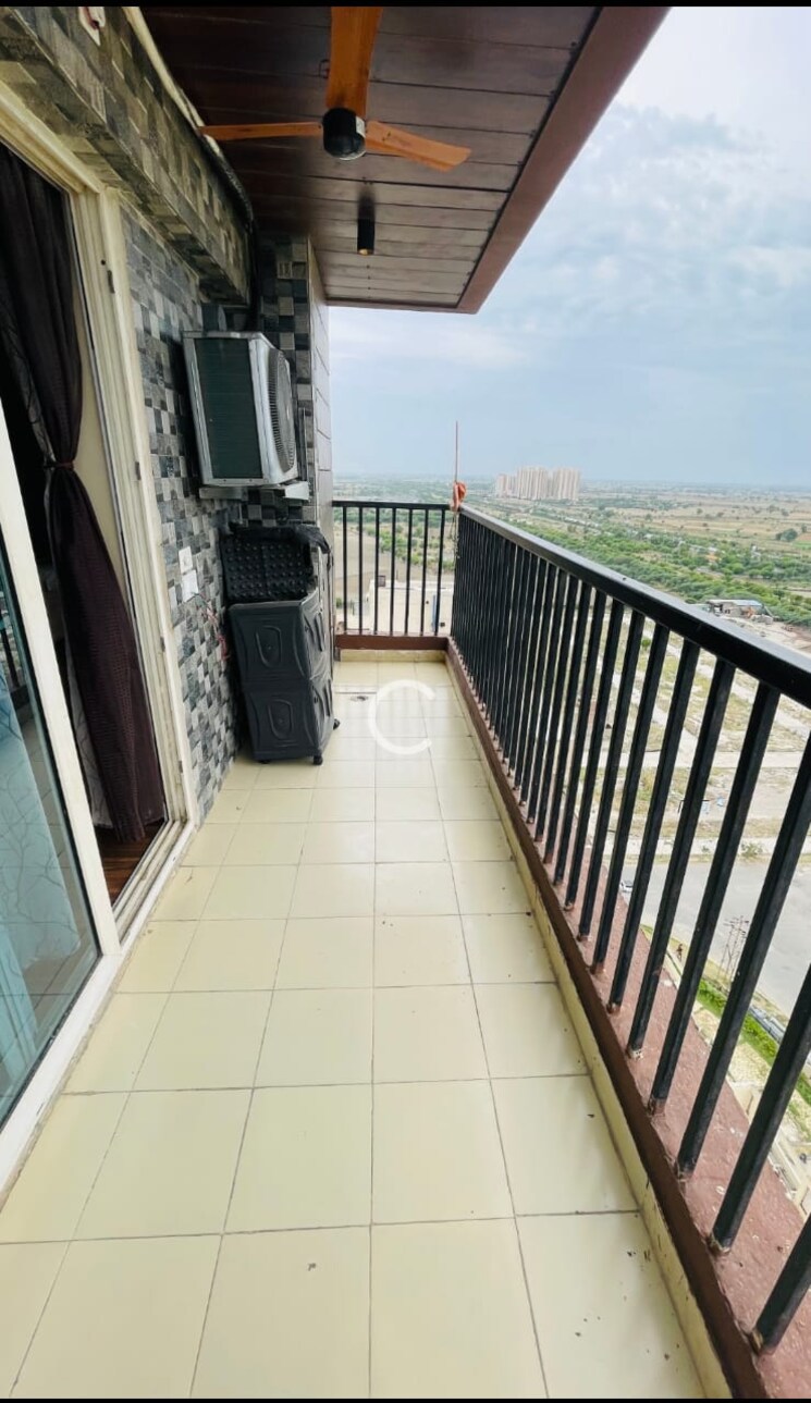 Balcony, gaur-yamuna-city-16th-park-view 4 Bedroom 1950 Sq.Ft. Apartment In Gaur Yamuna City Greater Noida 9663768