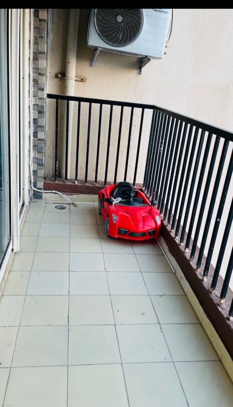 Balcony, gaur-yamuna-city-16th-park-view 4 Bedroom 1950 Sq.Ft. Apartment In Gaur Yamuna City Greater Noida 9663768