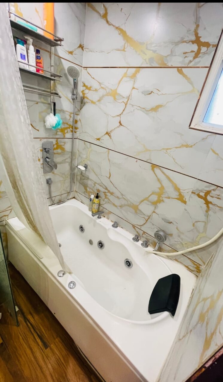 Bathroom, gaur-yamuna-city-16th-park-view 4 Bedroom 1950 Sq.Ft. Apartment In Gaur Yamuna City Greater Noida 9663768