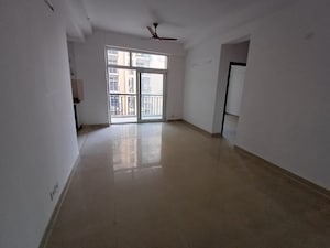 Room in 4 BHK Apartment at Amrapali Zodiac, Sector 120 – for Rent