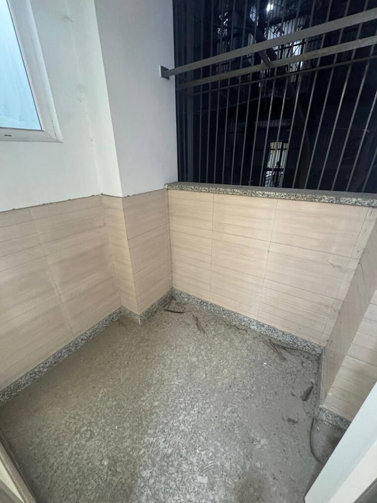 Balcony, janakpuri 3 Bedroom 1350 Sq.Ft. Builder Floor In Janakpuri Delhi 9663817