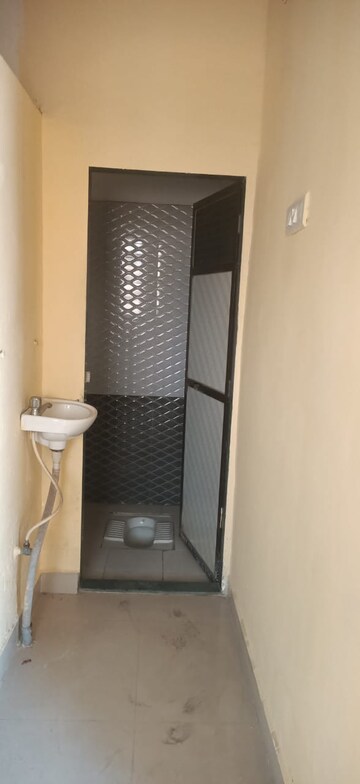 Bathroom in 1 BHK Apartment at Dombivli East – for Rent