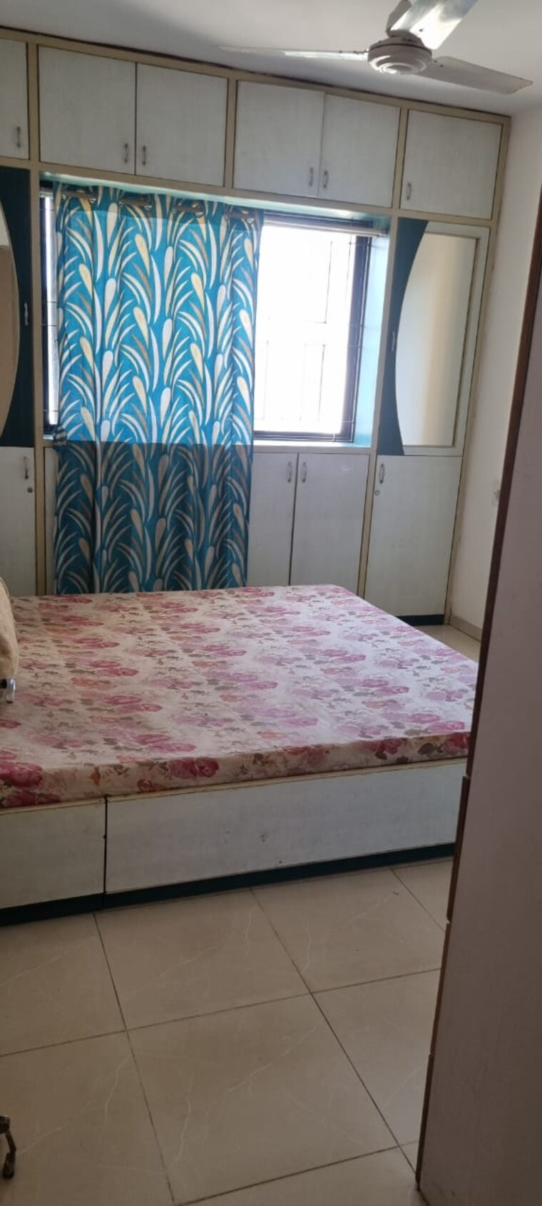 Bedroom, magarpatta-daffodils-apartment 2 Bedroom 1000 Sq.Ft. Apartment In Hadapsar Pune 9663876