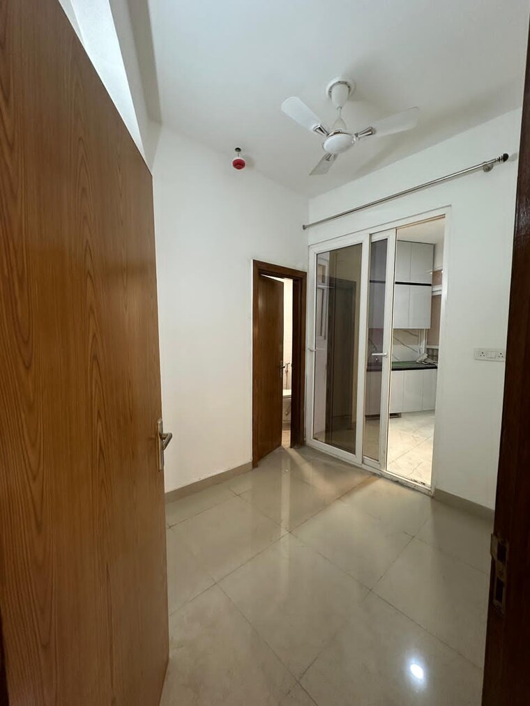 Room, supertech-orb 3 Bedroom 2520 Sq.Ft. Apartment In Sector 74 Noida 9663917