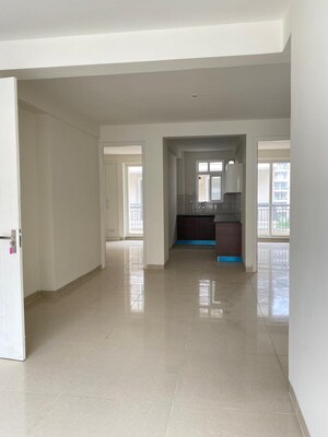 Room in 3 BHK Apartment at Maxxus Elanza, International Airport Road – for Rent