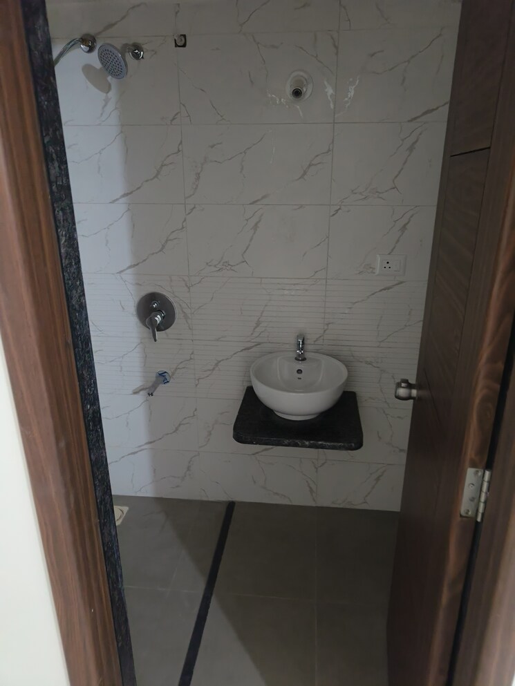 Bathroom, chaphalkar-elina-lite 2 Bedroom 935 Sq.Ft. Apartment In Mohammadwadi Pune 9663933