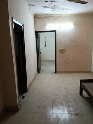 Room in 1 BHK Builder Floor at Neb Sarai – for Rent