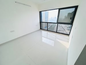 Room in 2 BHK Apartment at Amanora Elivate Tower, Hadapsar – for Rent