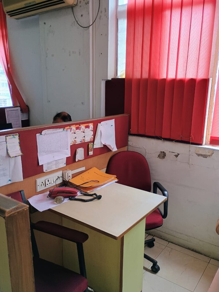 Team Area, park street Commercial Office Space 1100 Sq.Ft. In Park Street Kolkata 9663936